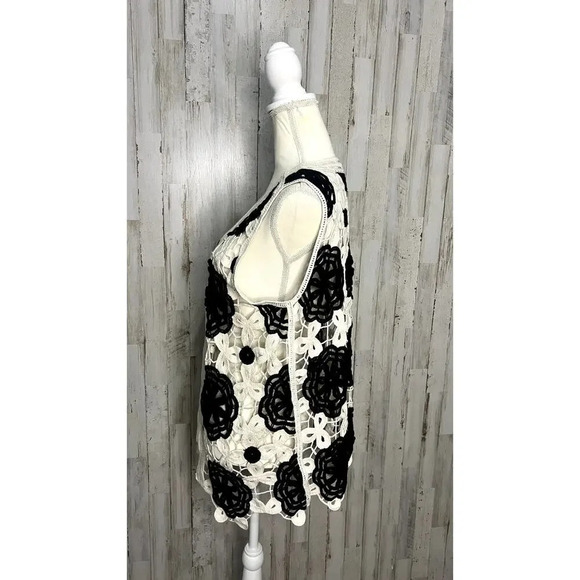 NWT House Of Harlow 1960 Women's Ivory Floral Crochet Open Front Vest - One Size - Picture 5 of 6